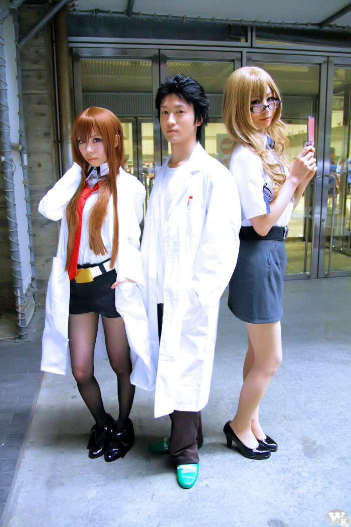 Makise_kurisu-Hayase_ami-15.jpg
