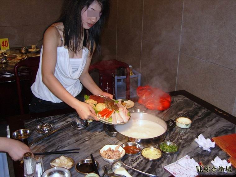 20044311113avyayqj7vwv.jpg