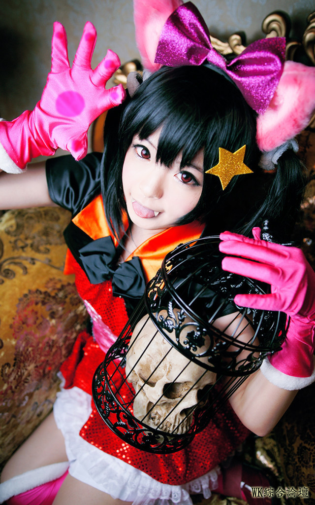Yazawa-Nico-from-love-live-640x1024.jpg