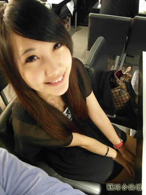 7C113732445.jpg