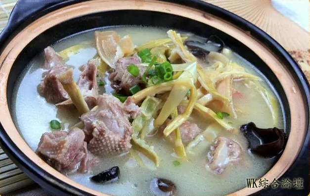 老鸭煲汤