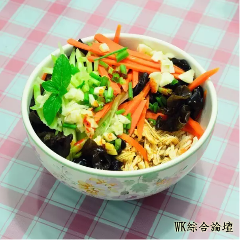 凉拌手撕鸡丝