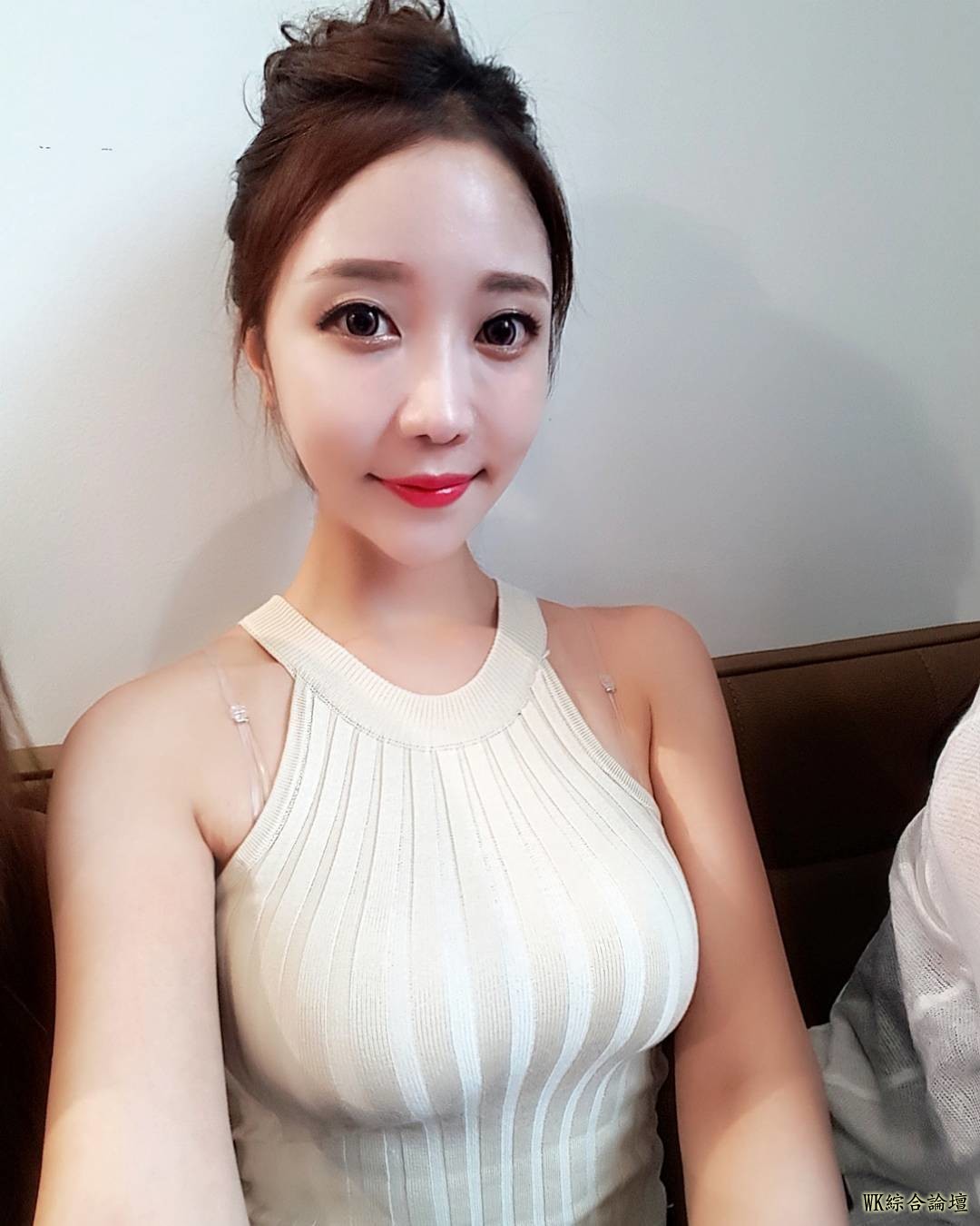 6d26cf872b047ef3693b1c4e6a8661d7.jpg