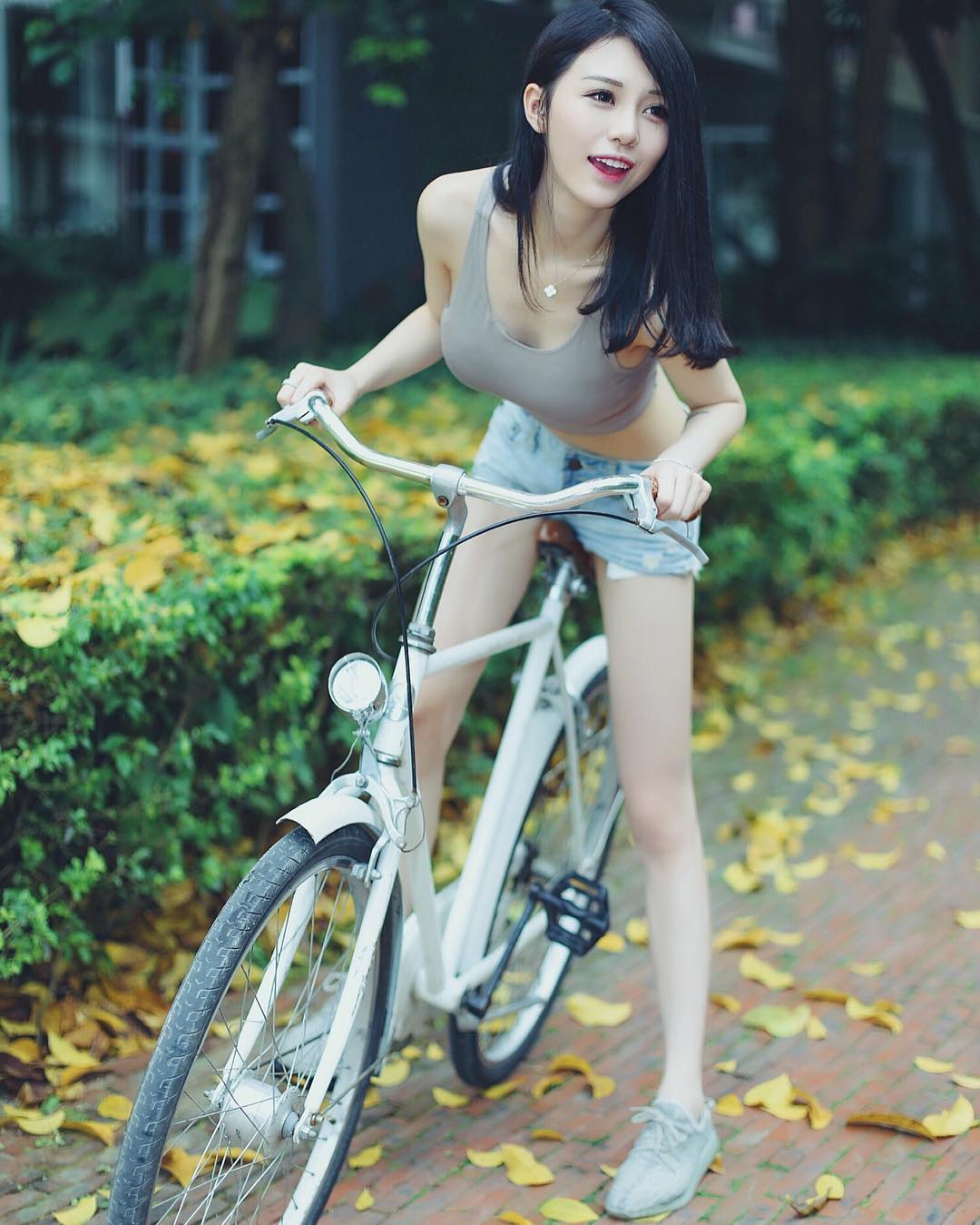 f401eae71f92d8c17dfbd1bf494576b8.jpg
