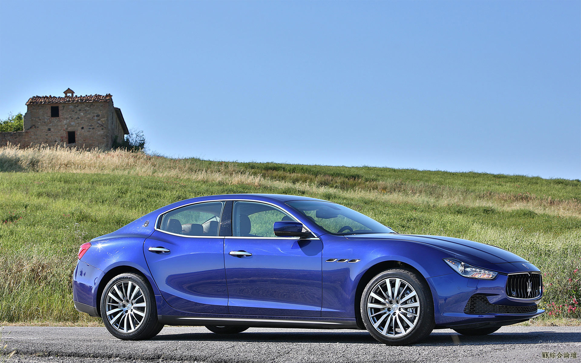 Maserati_Ghibli_xy_2014_24_1920x1200.jpg