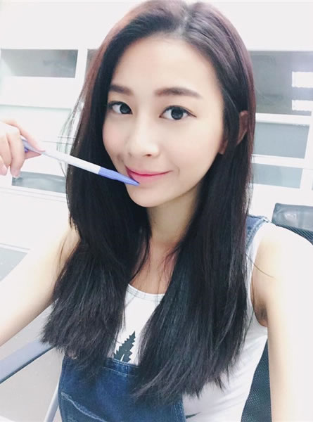 FB74121142.jpg