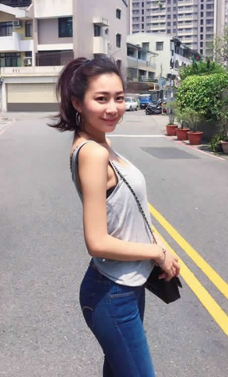 6D74124944.jpg