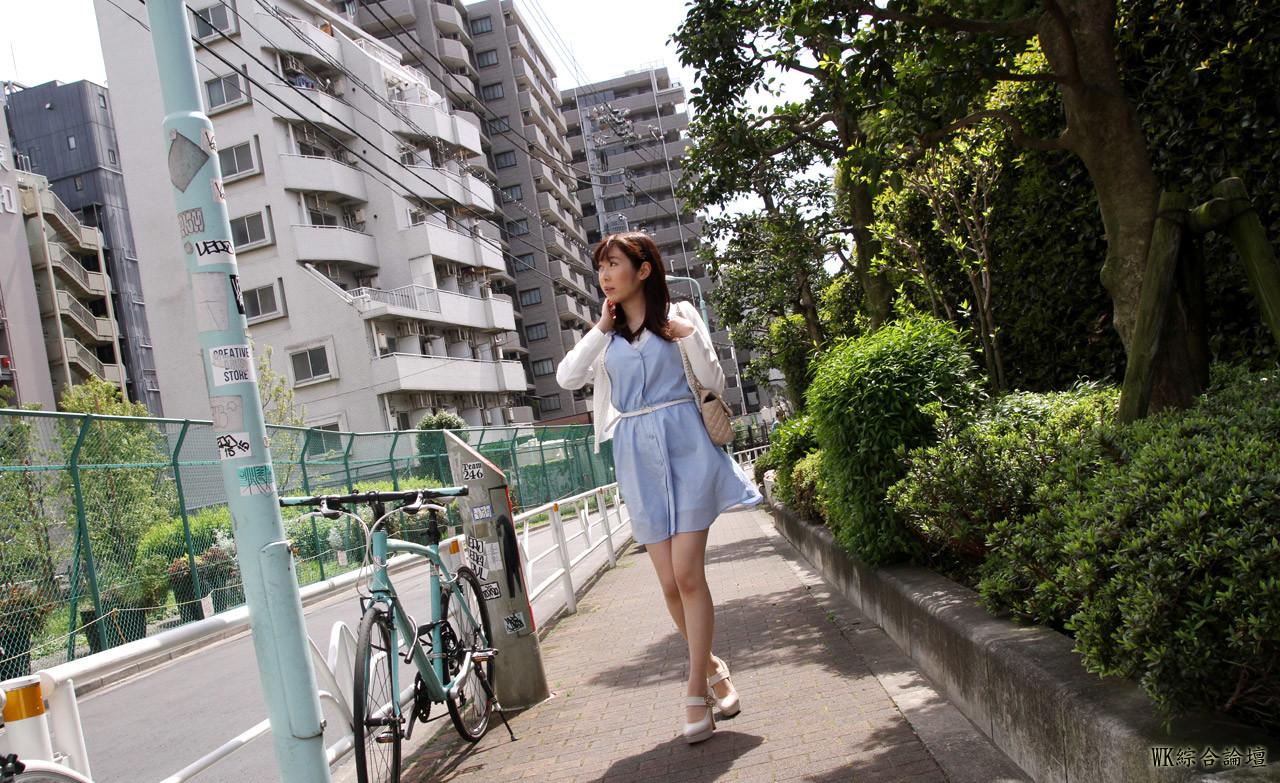 Anzu Hoshi 星あんず (1).jpg
