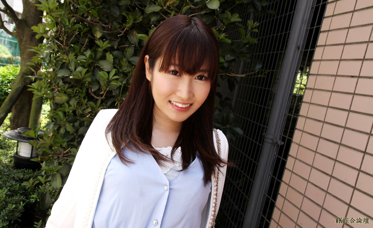 Anzu Hoshi 星あんず (2).jpg