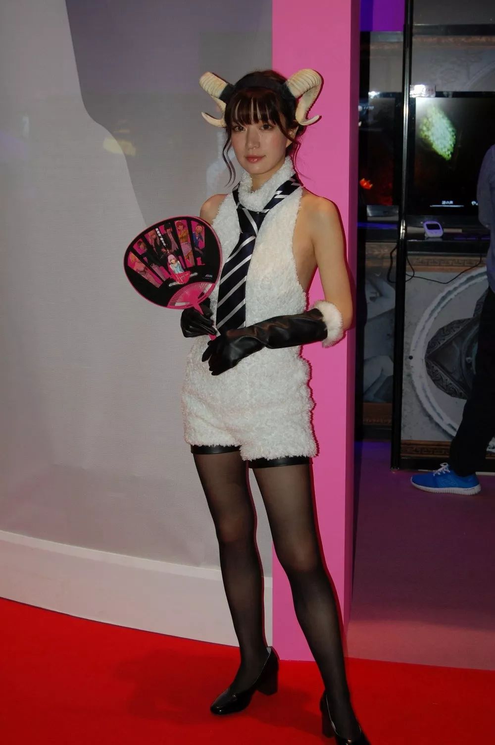 2018东京电玩展上不可错过的Cosplay美女!-30.jpg
