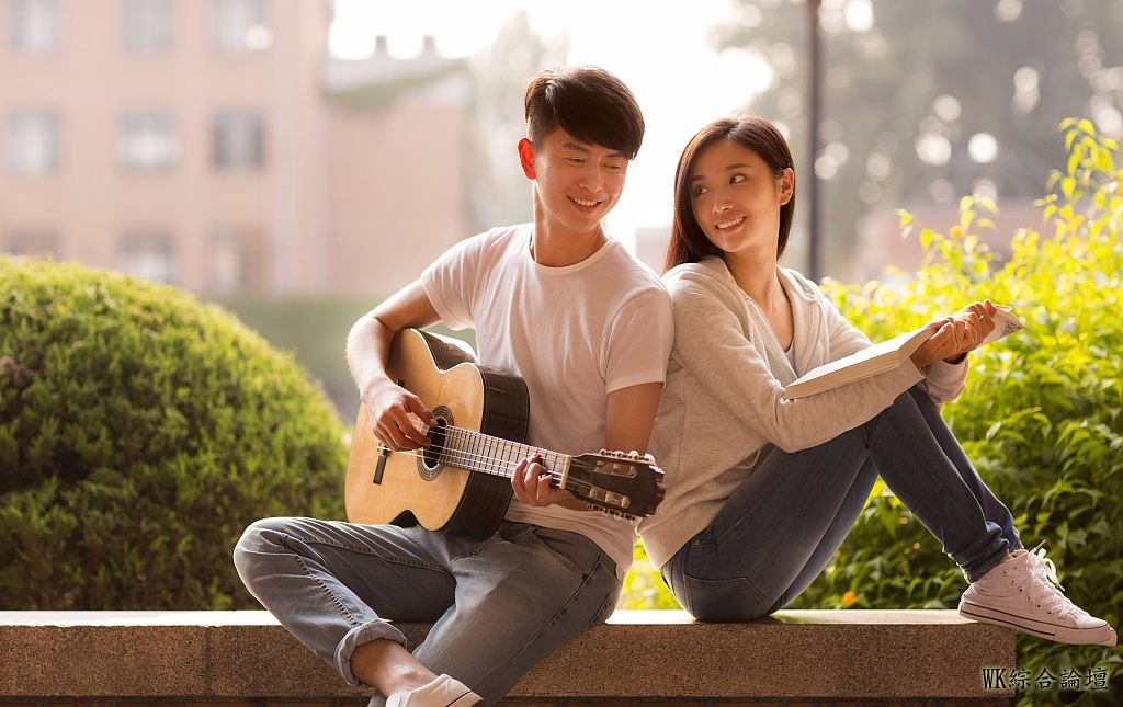 学会几个简单的技巧,第一次约会就能让你和她暧昧-13.jpg